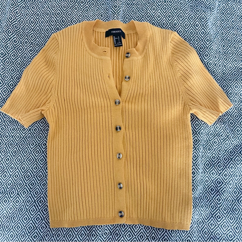 Ribbed short sleeve cardigan sz L